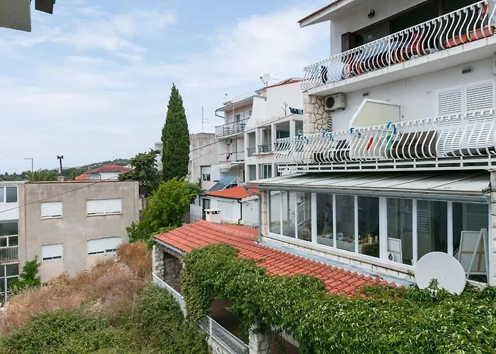 Apartman By The Sea Hvar - 14197